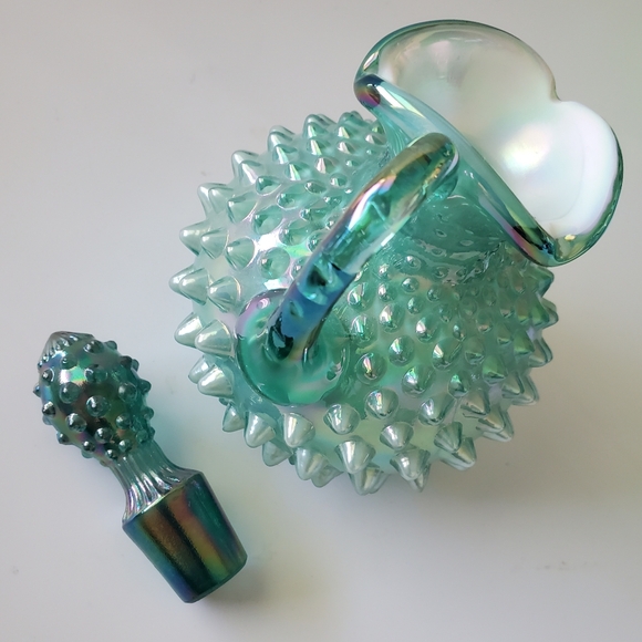 🥰 Fenton 6" Irredescent Hobnail Green Glass Overlay Cruet & Stopper 😍 - Picture 7 of 11